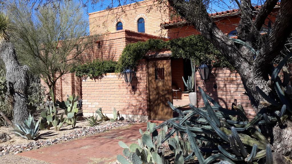 Desert Trails Bed & Breakfast Tanque Verde Ngoại thất bức ảnh