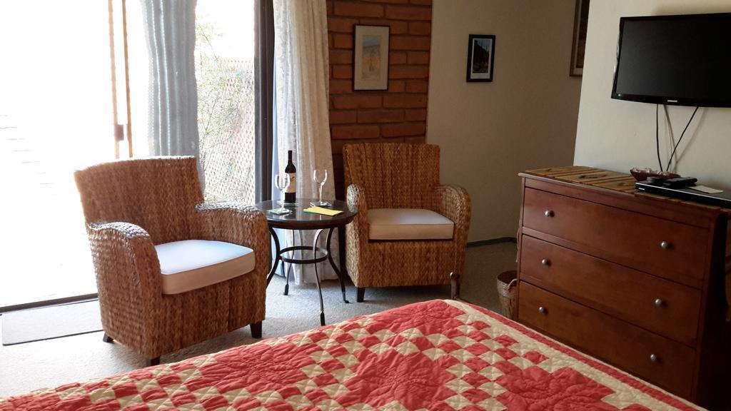 Desert Trails Bed & Breakfast Tanque Verde Phòng bức ảnh